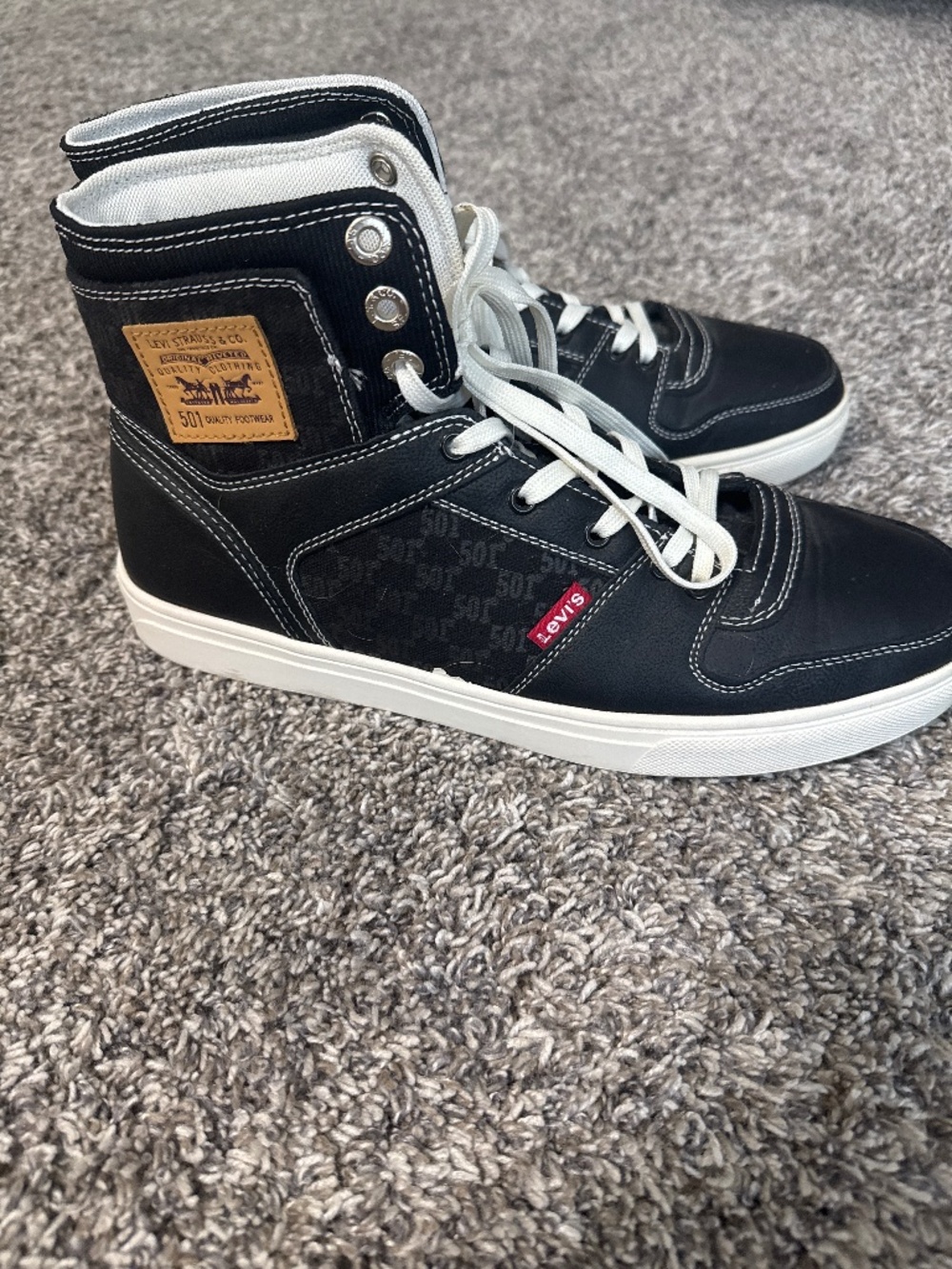 Levi’s 501high top tennis shoes size 9.5